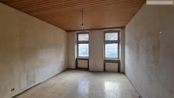 Expose Sanierungsbedürftige Altbauwohnung beim Bahnhof Meidling + direkte U6 Nähe!!