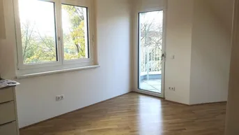 Expose Mega-coole DG-Wohnung mit großer Terrasse - Gute Anbindung zur A4!
