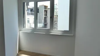 Expose Moderne 2-Zimmer Wohnung mit Loggia // Zw. Burggasse und Neustiftgasse // ab AUGUST!!