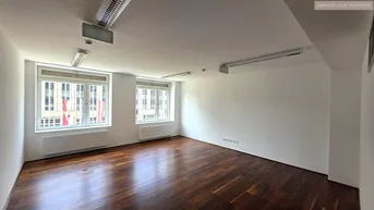 Expose Attraktives Büro im Parkringtower mit Concierge Service (Nettomiete)