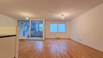 Expose Ruhige Neubauwohnung mit großem Balkon und Parkblick!! - AB OKTOBER!!