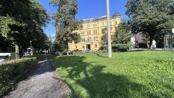 Expose Stilvolle Altbauwohnung am Grazer Geidorfplatz!