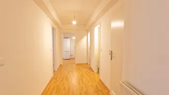 Expose Großzügige 4 Zimmer Wohnung im 6.Bezirk von Wien!