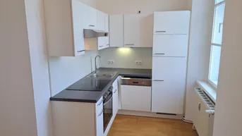 Expose 2-Zimmer-Wohnung plus Wohn-Essküche nahe Karl-Franzens-Universität und Grazer Stadtpark!