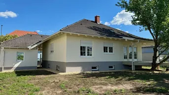 Expose Einfamilienhaus - Bungalow | mit Gartengrund und Garage | in ruhiger Siedlungslage | IMS Immobilien KG