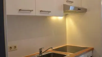 Expose TOP-ZUSTAND! Kleines Raumwunder mit Eigengarten und Parkplatz Nähe TU Inffeldgasse. PROVISIONSFREI!