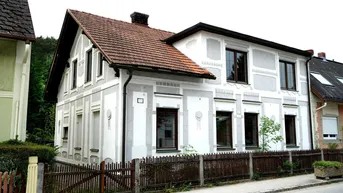 Expose Geräumig-bezauberndes Haus aus 1904 will zu neuem Leben erweckt werden