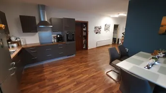 Expose Moderne 2-Zimmer-Wohnung mit Balkon in Bad Vöslau zur Miete