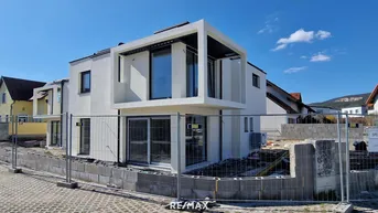 Expose Doppelhaushälfte Neubau Top 2 – schlüsselfertig mit Dachterrasse!