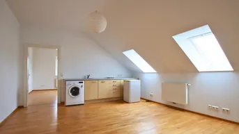 Expose WOHNEN MIT HISTORISCHEM FLAIR! 2 Zimmer Wohnung im Zentrum zu kaufen (TOP 4)!