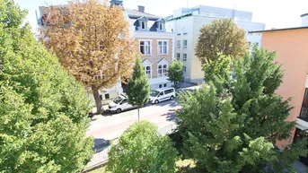 Expose NEUER PREIS! 3 Zimmer Wohnung im Stadtzentrum mit Potential zu kaufen!