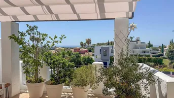 Expose Leben im Paradies -Großzügige 3-Schlafzimmer-Wohnung in Marbella/Spanien mit Meerblick