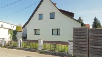 Expose EINFAMILIENHAUS MIT GROßEM POTENZIAL IN SONNIGER, ZENTRALER LAGE