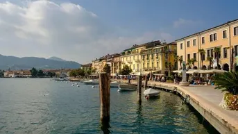 Expose EIN TRAUM AM GARDASEE!