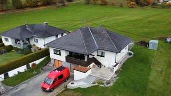 Expose CHARMANTER BUNGALOW IN ZENTRALER LAGE MIT GROSSEM GARTEN