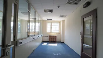 Expose 200 M² BÜRORÄUME ZUR MIETE
