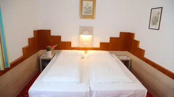 Expose WILLKOMMEN IM "SCHWECHATERHOF" – IHREM TRADITIONELLEN GASTHAUS IM HERZEN VON STEYR!