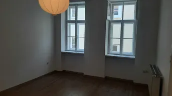 Expose Margaretenstraße/Kleinwohnung: Topanierte 30 m2 Stilaltbaumiete, Wohnschlafzimmer, Miniküche, Gesamtmiete 595,--