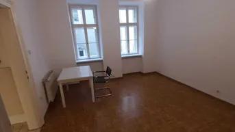Expose SINGLEHIT/REINPRECHTSDORFERSTRASSE! Toprenovierte 30 m2 Stilaltbaumiete, Wohnschlafraum, Vorraum+Kochnische, Minibad, Gesamtmiete € 595,--