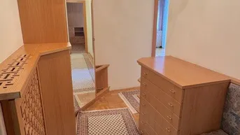 Expose Gepflegte 2-Zimmer-Wohnung mit Loggia in ruhiger Innenhoflage + 1140 Wien nur wenige Schritte von der U3-Station Hütteldorfer Straße entfernt