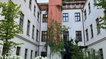 Expose Miete mit Kaufoption: Rarität im Biedermeierhaus: Wohnen in einem wunderbar renovierten und denkmalgeschützten Kleinod