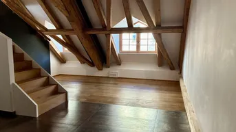 Expose 4-Zimmer-Dachgeschoßwohnung mit Galerie &amp; Terrasse in unmittelbarer Nähe zum Karmelitermarkt