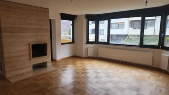 Expose Elegante Loggia Wohnung mit Outdoor Pool