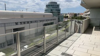Expose Moderne 2 Zimmerwohnung mit Loggia/Balkon in U-Bahn-Nähe!