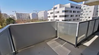 Expose Schöne 3 Zimmerwohnung mit Balkon Nähe Gasometer