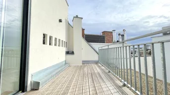 Expose Dachgeschoss-Wohntraum mit Terrasse und perfekter Anbindung!