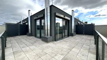 Expose Großzügige Dachgeschossmaisonette mit 2 Bädern und fast 100m² Dachterrasse!