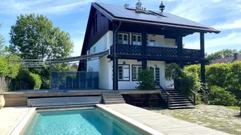 Expose Charmantes &amp; gepflegtes Einfamilienhaus mit Pool und Sauna - Ein Zuhause mit Bergblick