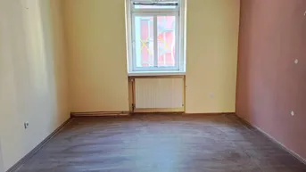 Expose Altbauwohnung mit viel Potenzial für Ihre Ideen