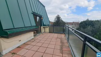 Expose Sanierungsbedürftige 4-Zimmer Terrassen-Wohnung mit viel Potenzial!
