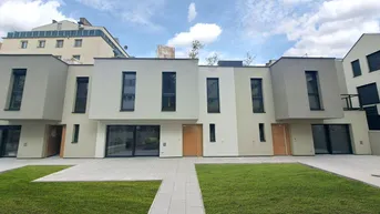 Expose Stylish townhouse with top furnishings and central location