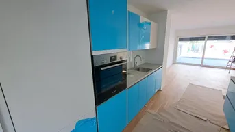 Expose Modern Townhouse with Garden and Terrace in the 3rd District