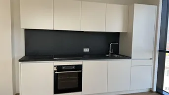 Expose Top ausgestattete Wohnung mit 3 getrennte Zimmer– Urbanes Leben ++ WG-geeignet++