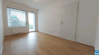 Expose *Ab 01.12* Traumhafte 2-Zimmer-Wohnung mit großzügiger Freifläche!