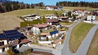 Expose Großes Chalet mit unverbaubarem Panormamablick auf Unterberg, Zahmen- u. Wilden Kaiser