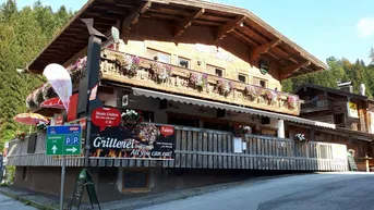Expose Die Après-Ski-Bar im Bergdoktor-Dorf! Zum Kaufen!
