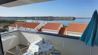 Expose Zadar - Pag - Appartement mit Meerblick und Terrasse