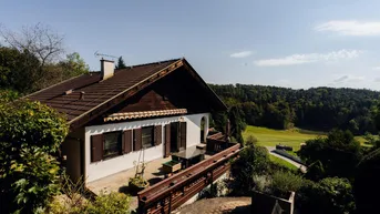 Expose Gepflegtes Einfamilienhaus mit einem Ausblick, den Ihnen keiner nehmen kann!