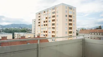 Expose 8020 Graz-Gries: Helle 4 Zimmer-Wohnung im 6. Liftstock mit guter Öffi-Anbindung und Glasfaseranschluss