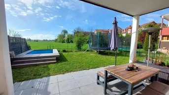 Expose Gartenwohnung. Überdachte Terrasse. Barrierefrei. Herrliche unverbaute Fernsicht.