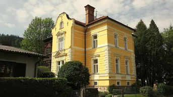 Expose 8600 Bruck an der Mur: Traumhafte Gründerzeit-Villa mit schönem Garten und beheizbaren Pool