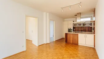 Expose 8053 - Zentrale 2-Zi-Wohnung mit Balkon, optionalem Parkplatz und guter Öffi-Anbindung
