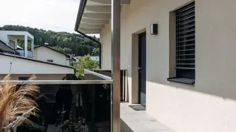 Expose 8421 Wolfsberg/Schw.: Hochwertige Terrassenwohnung im Grünen (BJ 2020)