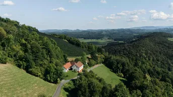 Expose 8442 Kitzeck im Sausal: Historisches Ensemble mit Fernblick in der Südsteiermark