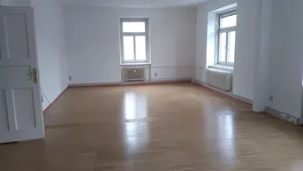 Expose Wohnen in einer Altbauwohnung mitten in Salzburg