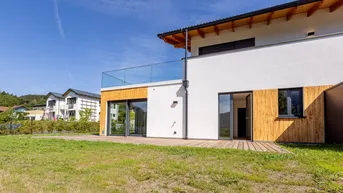 Expose 3 Zimmer Gartenwohnung mit traumhaften Seeblick eigenem Badeplatz am Mondsee - direkt am Wasser! PROVISIONSFREI